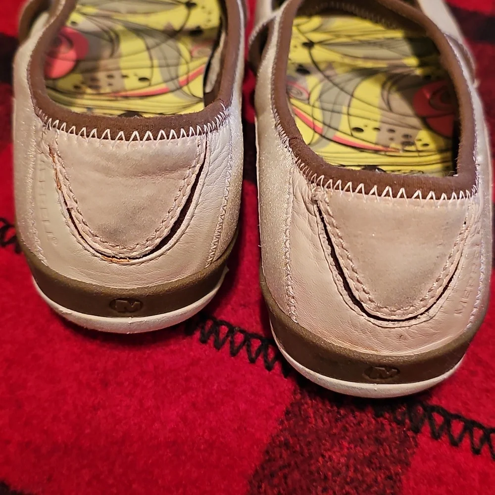 Merrell Slip-on Shoes EUC - Picture 3 of 4